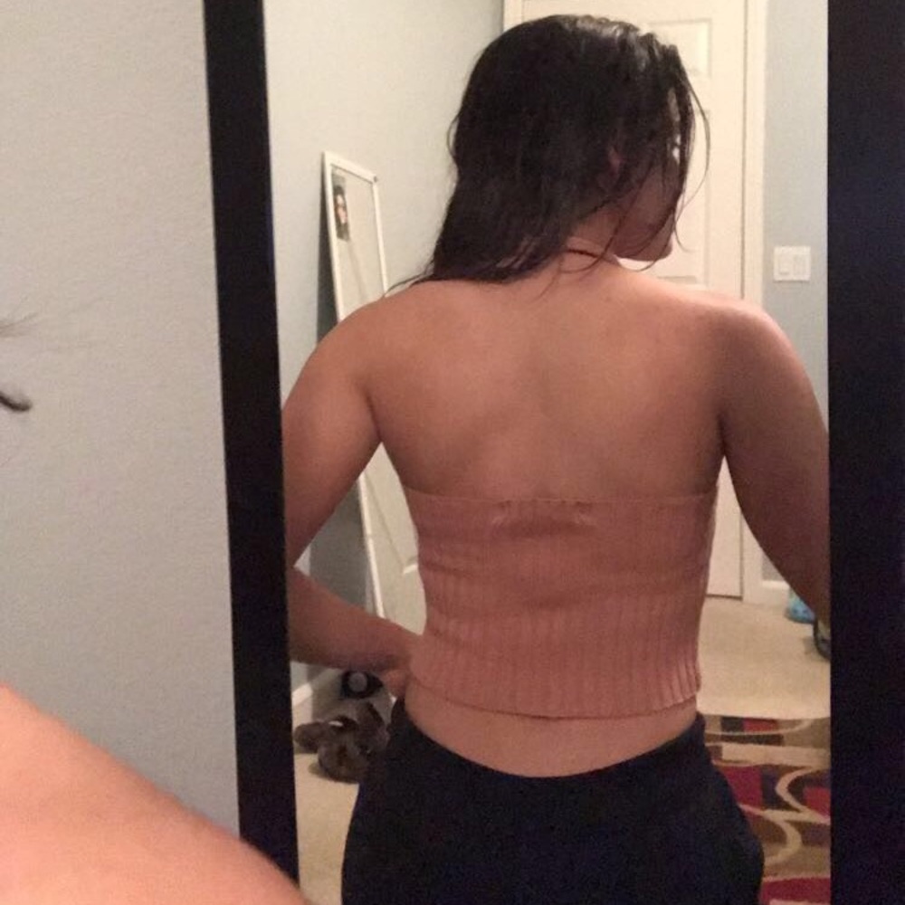Halter top - Picture 4 of 4
